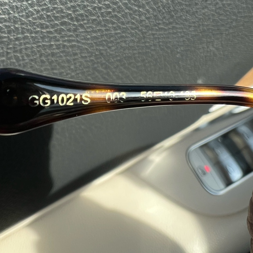GUCCI NEW SUNGLASSES WITH CASE❤️‍🔥 - Picture 16 of 16